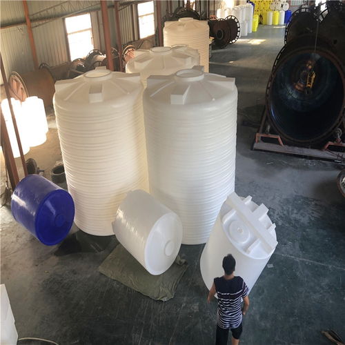 10立方工业塑料储罐房顶